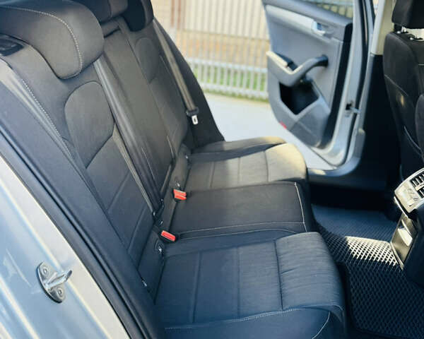 Серый Шкода Суперб, объемом двигателя 2 л и пробегом 210 тыс. км за 16450 $, фото 4 на Automoto.ua