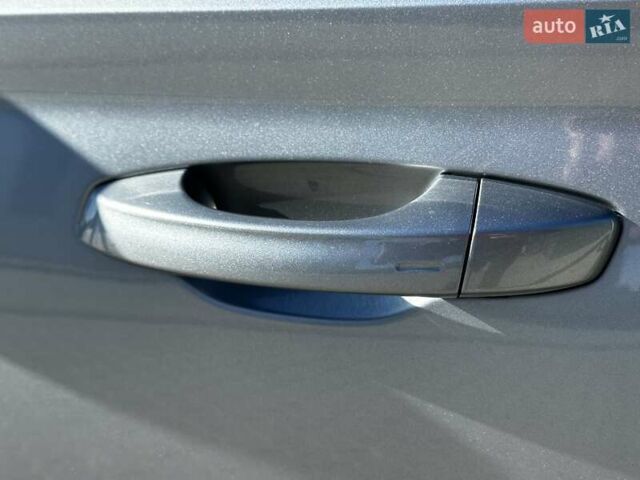 Сірий Шкода Суперб, об'ємом двигуна 1.97 л та пробігом 154 тис. км за 19599 $, фото 17 на Automoto.ua