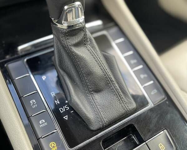 Серый Шкода Суперб, объемом двигателя 2 л и пробегом 260 тыс. км за 19500 $, фото 105 на Automoto.ua