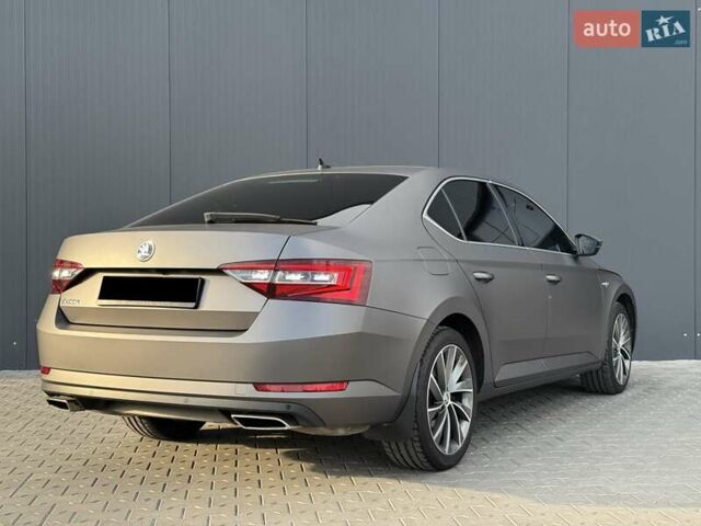 Сірий Шкода Суперб, об'ємом двигуна 1.97 л та пробігом 151 тис. км за 29500 $, фото 5 на Automoto.ua