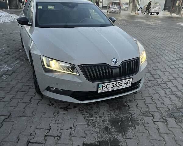 Серый Шкода Суперб, объемом двигателя 1.97 л и пробегом 215 тыс. км за 26000 $, фото 15 на Automoto.ua