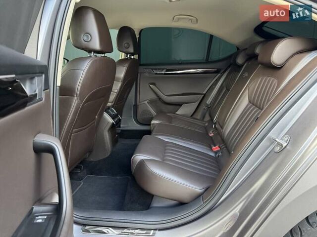 Сірий Шкода Суперб, об'ємом двигуна 1.97 л та пробігом 151 тис. км за 29500 $, фото 18 на Automoto.ua