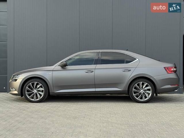 Сірий Шкода Суперб, об'ємом двигуна 1.97 л та пробігом 151 тис. км за 29500 $, фото 7 на Automoto.ua