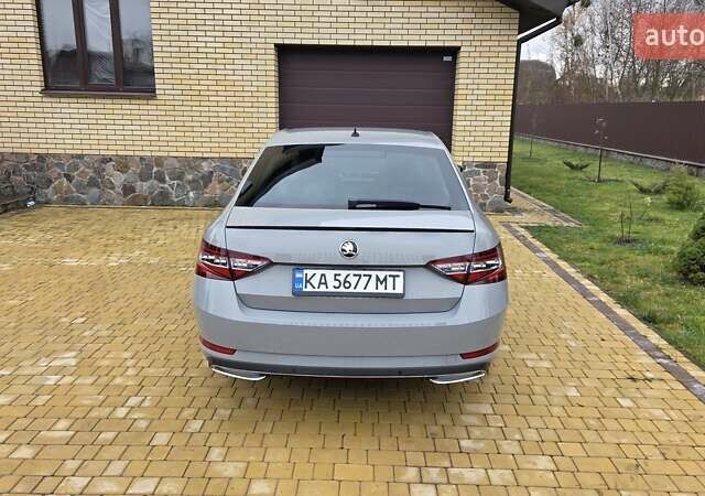 Серый Шкода Суперб, объемом двигателя 1.97 л и пробегом 175 тыс. км за 26300 $, фото 5 на Automoto.ua