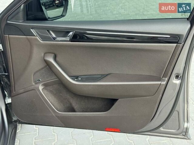 Сірий Шкода Суперб, об'ємом двигуна 1.97 л та пробігом 151 тис. км за 29500 $, фото 21 на Automoto.ua