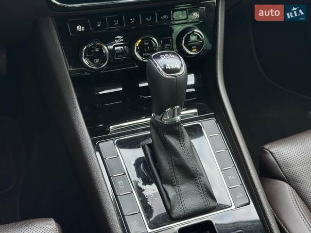 Сірий Шкода Суперб, об'ємом двигуна 1.97 л та пробігом 151 тис. км за 29500 $, фото 26 на Automoto.ua