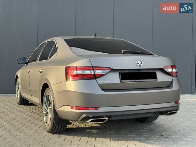 Сірий Шкода Суперб, об'ємом двигуна 1.97 л та пробігом 151 тис. км за 29500 $, фото 3 на Automoto.ua