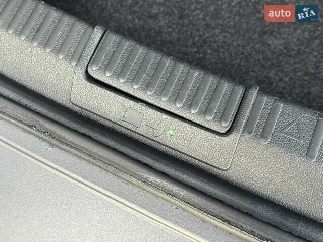 Сірий Шкода Суперб, об'ємом двигуна 1.97 л та пробігом 151 тис. км за 29500 $, фото 37 на Automoto.ua