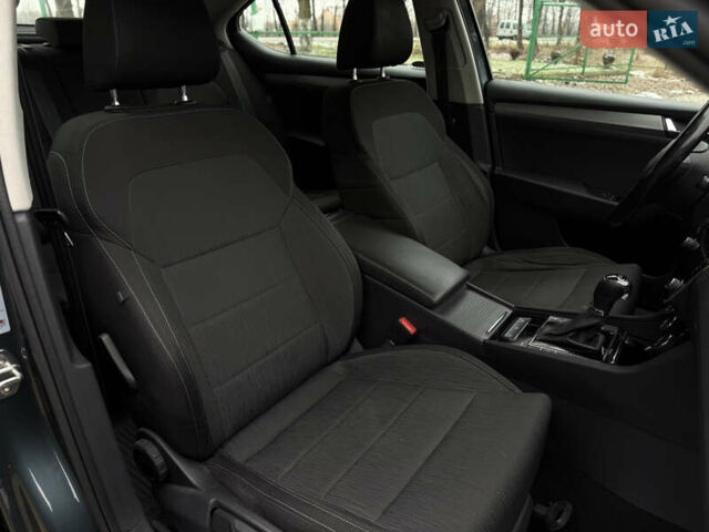 Серый Шкода Суперб, объемом двигателя 1.97 л и пробегом 230 тыс. км за 18900 $, фото 9 на Automoto.ua