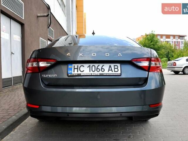 Серый Шкода Суперб, объемом двигателя 1.6 л и пробегом 285 тыс. км за 18500 $, фото 11 на Automoto.ua