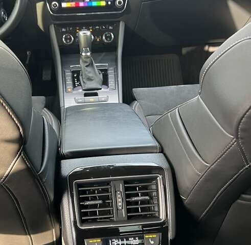 Серый Шкода Суперб, объемом двигателя 1.97 л и пробегом 155 тыс. км за 25000 $, фото 16 на Automoto.ua