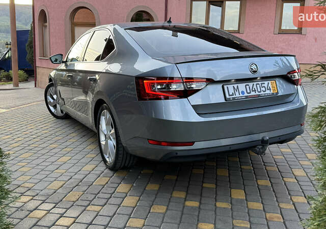 Сірий Шкода Суперб, об'ємом двигуна 1.5 л та пробігом 140 тис. км за 23950 $, фото 30 на Automoto.ua