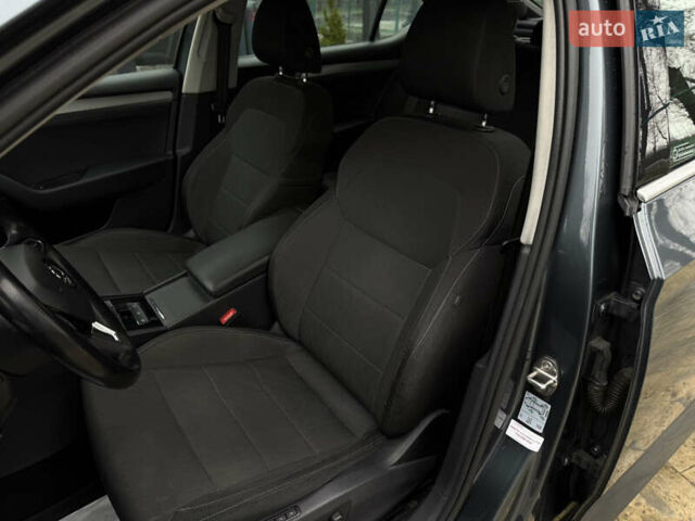 Серый Шкода Суперб, объемом двигателя 1.97 л и пробегом 230 тыс. км за 18900 $, фото 16 на Automoto.ua