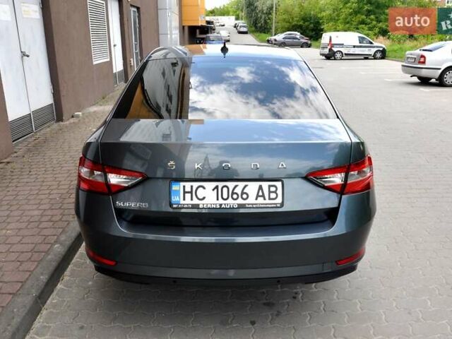 Серый Шкода Суперб, объемом двигателя 1.6 л и пробегом 285 тыс. км за 18500 $, фото 10 на Automoto.ua