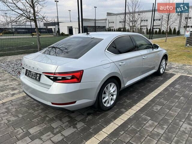 Серый Шкода Суперб, объемом двигателя 1.97 л и пробегом 155 тыс. км за 25000 $, фото 9 на Automoto.ua