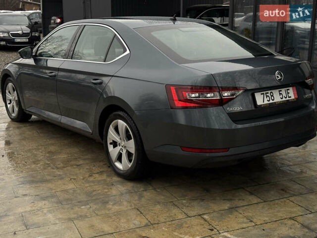 Серый Шкода Суперб, объемом двигателя 1.97 л и пробегом 230 тыс. км за 18900 $, фото 3 на Automoto.ua
