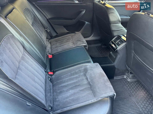 Серый Шкода Суперб, объемом двигателя 1.97 л и пробегом 154 тыс. км за 24700 $, фото 2 на Automoto.ua