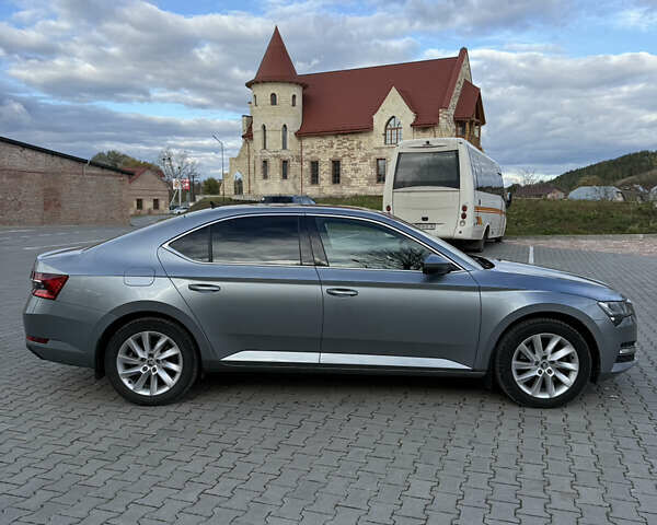 Серый Шкода Суперб, объемом двигателя 1.97 л и пробегом 180 тыс. км за 24700 $, фото 2 на Automoto.ua