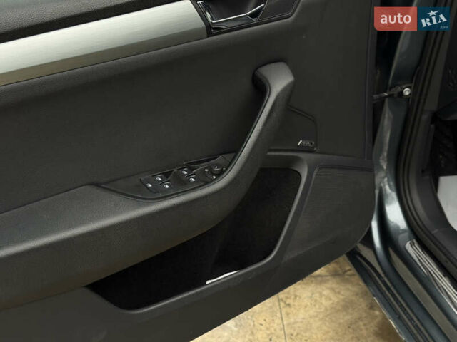 Серый Шкода Суперб, объемом двигателя 1.97 л и пробегом 230 тыс. км за 18900 $, фото 15 на Automoto.ua