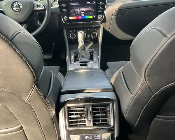 Серый Шкода Суперб, объемом двигателя 1.97 л и пробегом 155 тыс. км за 25000 $, фото 15 на Automoto.ua