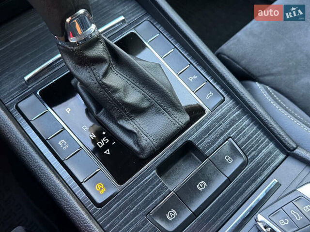 Серый Шкода Суперб, объемом двигателя 1.97 л и пробегом 154 тыс. км за 24700 $, фото 1 на Automoto.ua