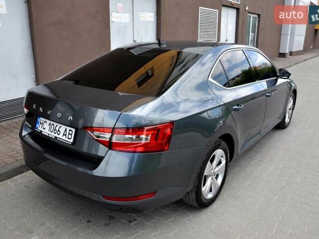 Серый Шкода Суперб, объемом двигателя 1.6 л и пробегом 285 тыс. км за 18500 $, фото 8 на Automoto.ua