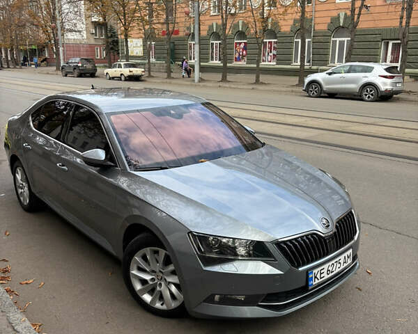 Серый Шкода Суперб, объемом двигателя 1.97 л и пробегом 167 тыс. км за 30750 $, фото 1 на Automoto.ua