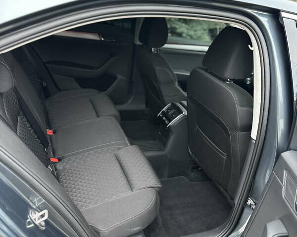 Серый Шкода Суперб, объемом двигателя 1.97 л и пробегом 107 тыс. км за 25500 $, фото 14 на Automoto.ua