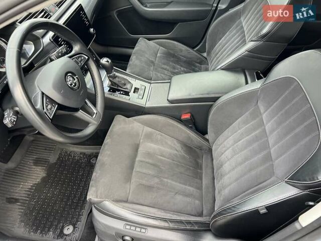 Серый Шкода Суперб, объемом двигателя 1.97 л и пробегом 155 тыс. км за 25000 $, фото 22 на Automoto.ua