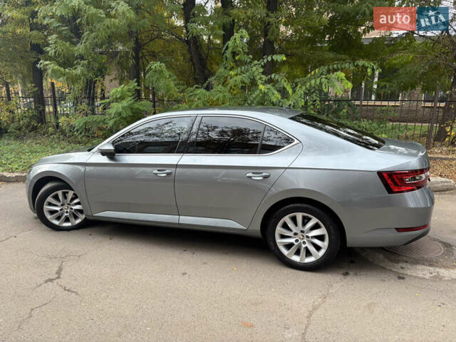 Серый Шкода Суперб, объемом двигателя 1.97 л и пробегом 167 тыс. км за 30750 $, фото 7 на Automoto.ua