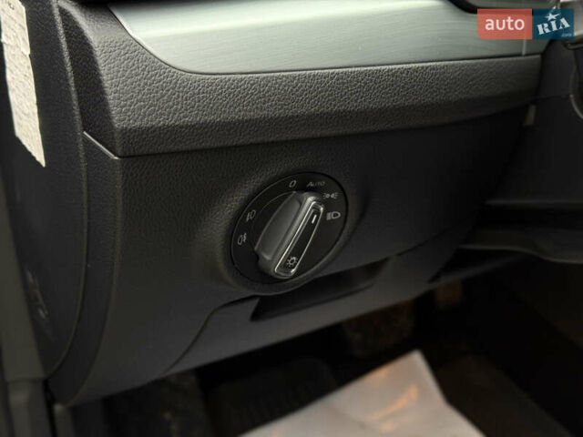 Серый Шкода Суперб, объемом двигателя 1.97 л и пробегом 230 тыс. км за 18900 $, фото 12 на Automoto.ua