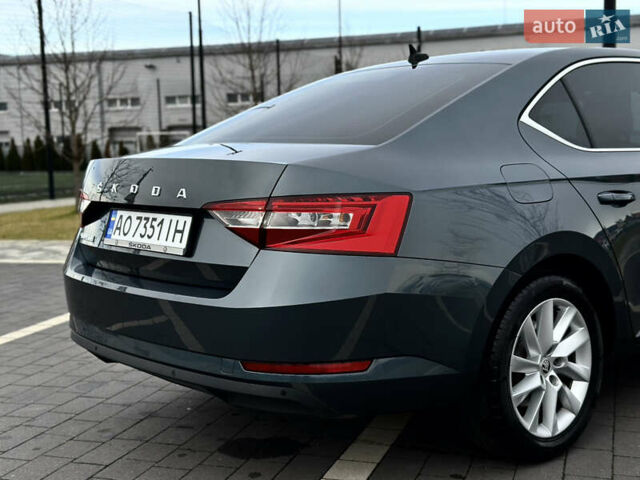 Серый Шкода Суперб, объемом двигателя 2 л и пробегом 218 тыс. км за 19999 $, фото 19 на Automoto.ua