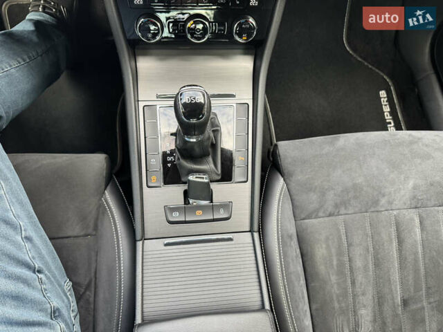 Серый Шкода Суперб, объемом двигателя 2 л и пробегом 215 тыс. км за 25400 $, фото 67 на Automoto.ua