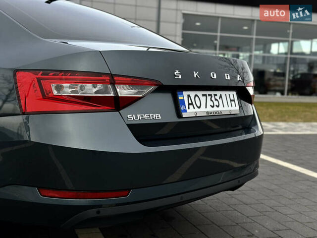 Серый Шкода Суперб, объемом двигателя 2 л и пробегом 218 тыс. км за 19999 $, фото 12 на Automoto.ua