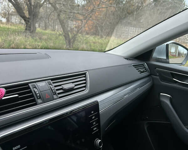 Сірий Шкода Суперб, об'ємом двигуна 1.97 л та пробігом 178 тис. км за 28800 $, фото 89 на Automoto.ua