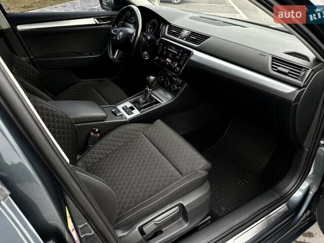 Серый Шкода Суперб, объемом двигателя 2 л и пробегом 218 тыс. км за 19999 $, фото 43 на Automoto.ua