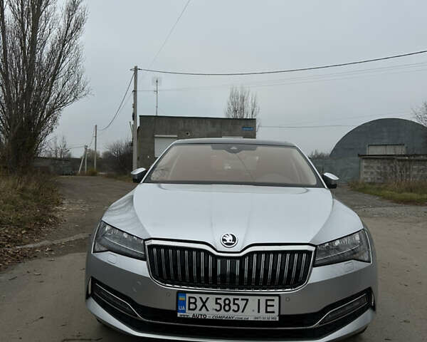 Сірий Шкода Суперб, об'ємом двигуна 1.97 л та пробігом 178 тис. км за 28800 $, фото 60 на Automoto.ua