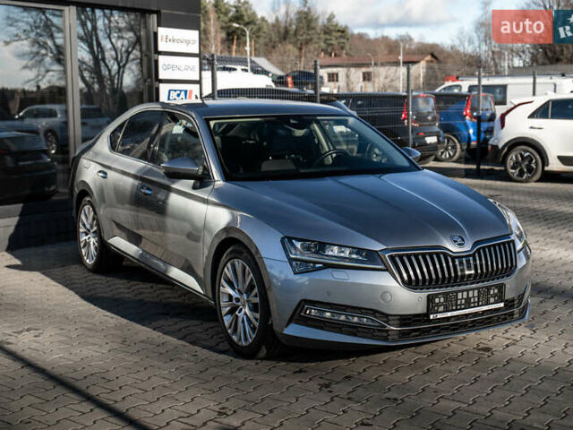 Серый Шкода Суперб, объемом двигателя 1.97 л и пробегом 164 тыс. км за 27700 $, фото 4 на Automoto.ua