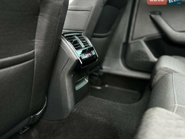 Серый Шкода Суперб, объемом двигателя 2 л и пробегом 218 тыс. км за 19999 $, фото 45 на Automoto.ua