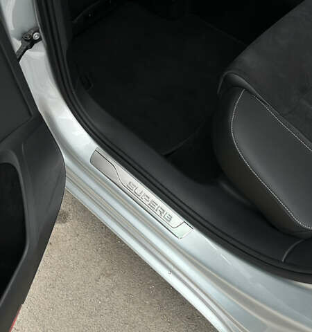 Сірий Шкода Суперб, об'ємом двигуна 1.97 л та пробігом 178 тис. км за 28800 $, фото 8 на Automoto.ua