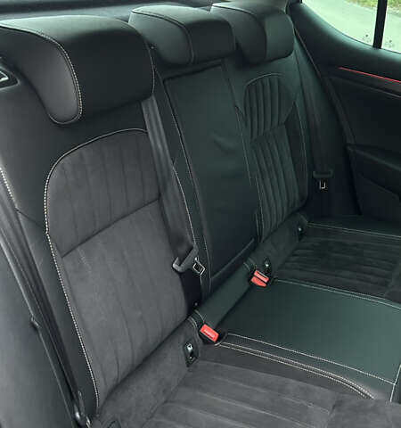 Сірий Шкода Суперб, об'ємом двигуна 1.97 л та пробігом 178 тис. км за 28800 $, фото 19 на Automoto.ua