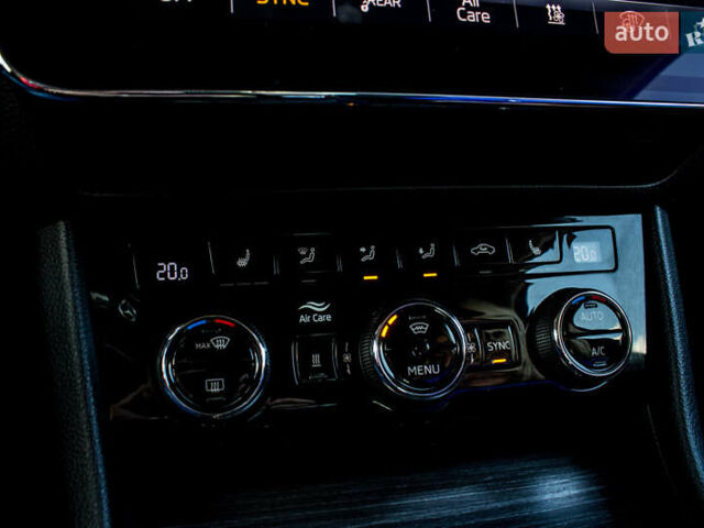 Сірий Шкода Суперб, об'ємом двигуна 1.97 л та пробігом 163 тис. км за 27300 $, фото 28 на Automoto.ua