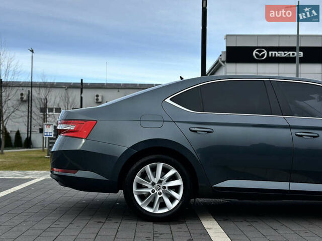 Серый Шкода Суперб, объемом двигателя 2 л и пробегом 218 тыс. км за 19999 $, фото 25 на Automoto.ua