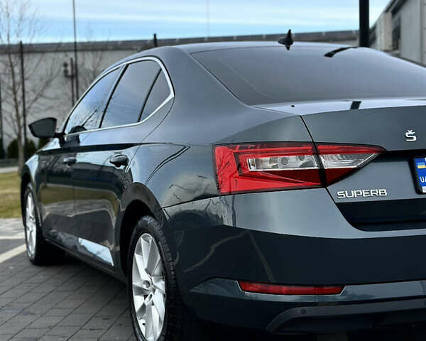 Серый Шкода Суперб, объемом двигателя 2 л и пробегом 218 тыс. км за 19999 $, фото 11 на Automoto.ua