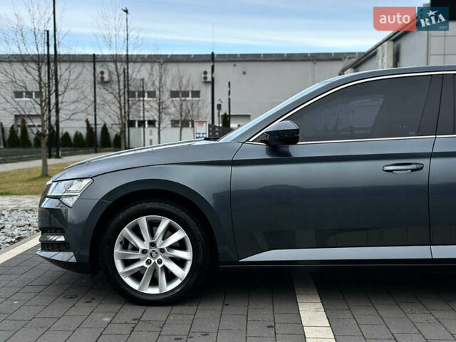 Серый Шкода Суперб, объемом двигателя 2 л и пробегом 218 тыс. км за 19999 $, фото 9 на Automoto.ua