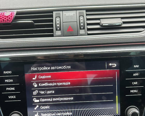 Сірий Шкода Суперб, об'ємом двигуна 1.97 л та пробігом 178 тис. км за 28800 $, фото 95 на Automoto.ua