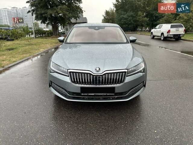 Сірий Шкода Суперб, об'ємом двигуна 1.98 л та пробігом 48 тис. км за 31900 $, фото 1 на Automoto.ua