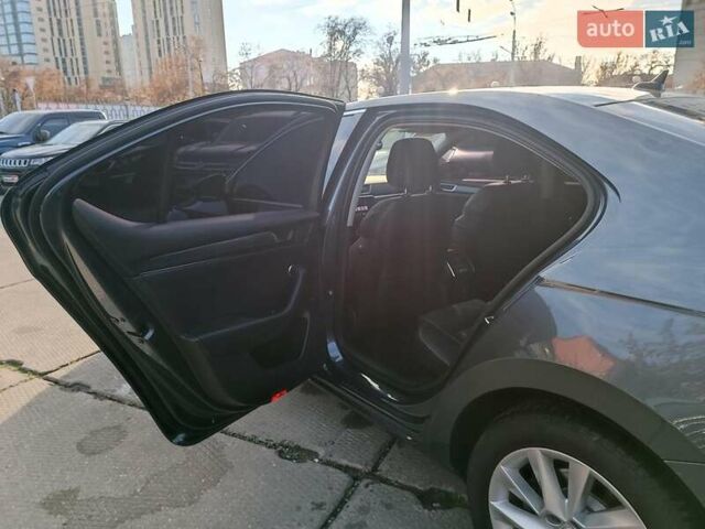 Серый Шкода Суперб, объемом двигателя 2 л и пробегом 139 тыс. км за 29990 $, фото 12 на Automoto.ua