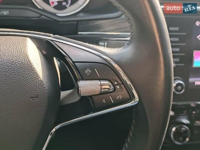 Серый Шкода Суперб, объемом двигателя 2 л и пробегом 139 тыс. км за 29990 $, фото 28 на Automoto.ua