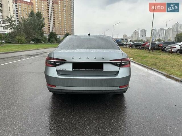 Серый Шкода Суперб, объемом двигателя 1.98 л и пробегом 55 тыс. км за 30900 $, фото 5 на Automoto.ua